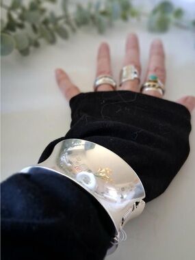 J.CREW SILVERTONE OVERSIZED HINGE CUFF BRACELET NWT